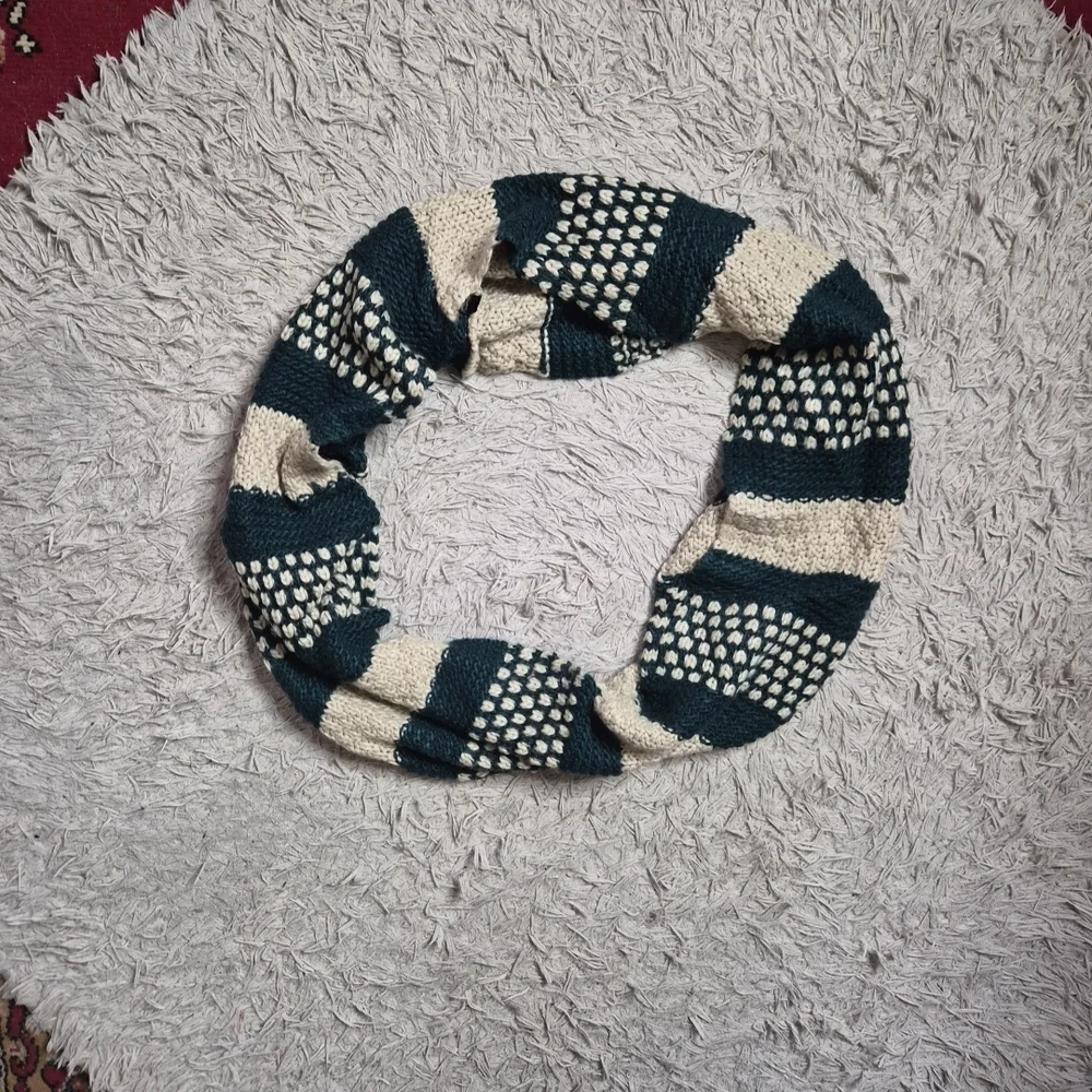 Knit Infinity Scarf Fall Winter Boho Indie Preppy School College ✨️💫